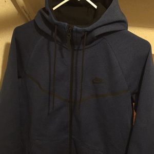NIKE TECH HOODIE